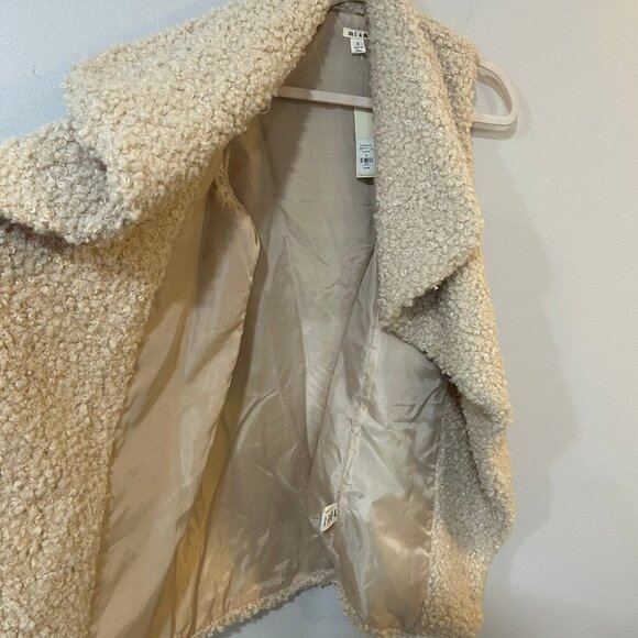 NWT Francescas Mi Ami Faux Fur Drape Cream Ivory Vest Women's Size Small - Picture 4 of 5
